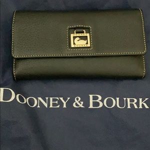 Dooney and Bourke wallet
